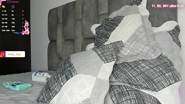 Snapshot of emily_fox1 chatting on February 23, 10:34 am emily fox1 online show from February 23, 10:34 am