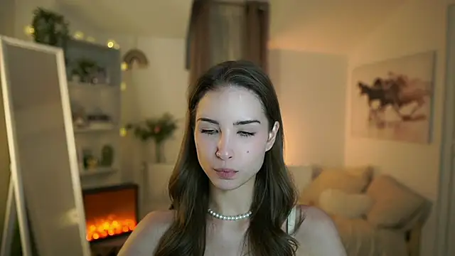 Snapshot of Abella_Danger_X chatting on March 10, 4:46 pm Abella Danger X online show from March 10, 4:46 pm
