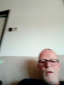 Snapshot of ClubbyEuphory chatting on January 9, 1:14 pm ClubbyEuphory online show from January 9, 1:14 pm