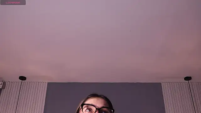 Snapshot of ValeryNova chatting on April 8, 11:10 am ValeryNova online show from April 8, 11:10 am