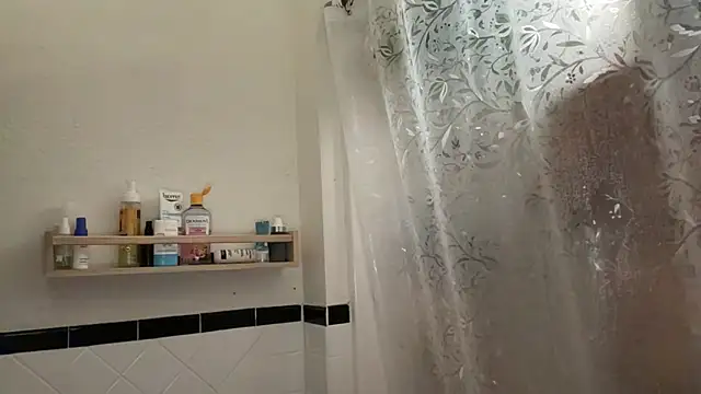 dreamyriri online show from February 18, 9:44 pm