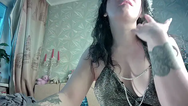 Snapshot of Ria_23 chatting on December 31, 2:29 am Ria 23 online show from December 31, 2:29 am