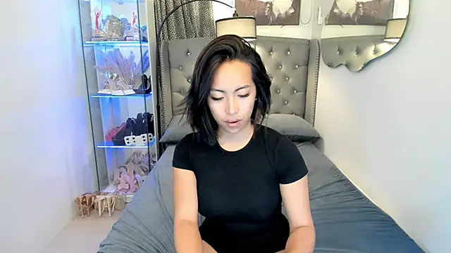 Snapshot of reighnempress chatting on January 12, 4:29 am reighnempress online show from January 12, 4:29 am