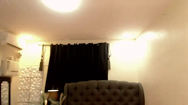 Snapshot of MISTRESS_OF_EVILCUMxx chatting on September 18, 5:37 pm MISTRESS OF EVILCUMxx online show from September 18, 5:37 pm