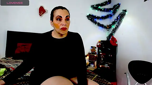 Snapshot of mussa_hott chatting on December 17, 7:48 pm mussa hott online show from December 17, 7:48 pm