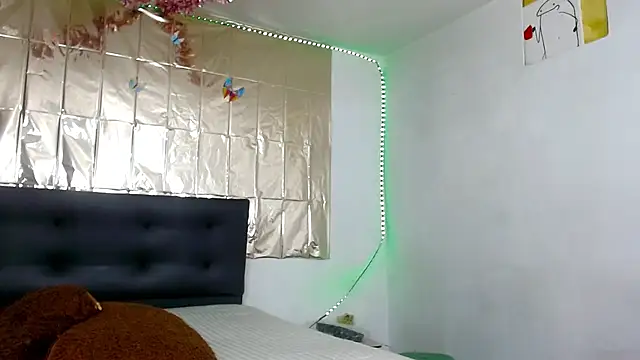 Snapshot of mussa_hott chatting on October 15, 10:54 pm mussa hott online show from October 15, 10:54 pm