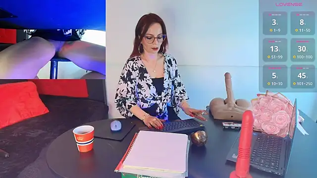 Snapshot of Miss_ellien chatting on September 13, 3:28 am Miss ellien online show from September 13, 3:28 am
