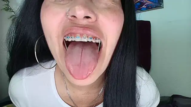 Tania mature online show from November 24, 5:23 pm