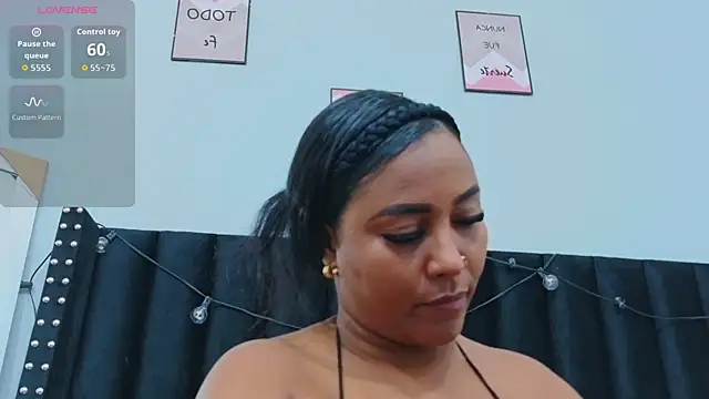 Snapshot of colombiamommy chatting on September 30, 1:05 pm colombiamommy online show from September 30, 1:05 pm