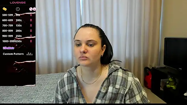 AlanaBrox online show from May 5, 1:41 pm