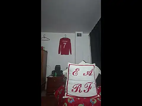 Snapshot of ALBEIROFOOTBALL1992 chatting on December 21, 5:03 am ALBEIROFOOTBALL1992 online show from December 21, 5:03 am