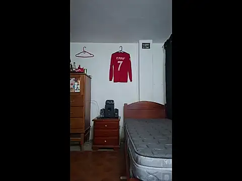 Snapshot of ALBEIROFOOTBALL1992 chatting on December 22, 5:04 am ALBEIROFOOTBALL1992 online show from December 22, 5:04 am