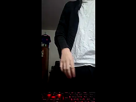 Snapshot of ALBEIROFOOTBALL1992 chatting on March 16, 4:40 am ALBEIROFOOTBALL1992 online show from March 16, 4:40 am