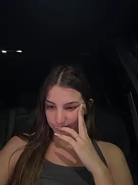 DoriDeluxe66 online show from October 5, 8:07 pm