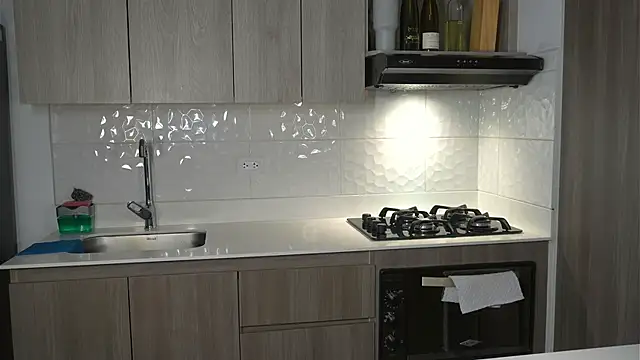 kendall ruiz online show from March 6, 10:06 pm