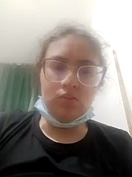 Snapshot of johannasexy97 chatting on February 9, 7:45 am johannasexy97 online show from February 9, 7:45 am