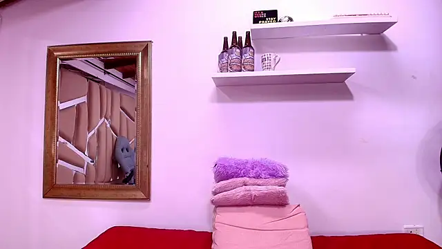 Snapshot of naia_blessed chatting on September 29, 7:19 pm naia blessed online show from September 29, 7:19 pm