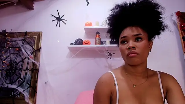 Snapshot of naia_blessed chatting on October 17, 7:16 pm naia blessed online show from October 17, 7:16 pm