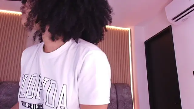 naia blessed online show from February 19, 7:10 pm