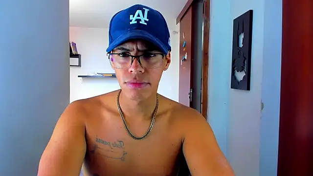 Snapshot of _John_Boy_ chatting on March 1, 4:11 pm John Boy online show from March 1, 4:11 pm