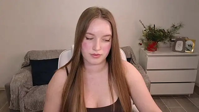 EvaMaddison online show from December 21, 6:37 pm