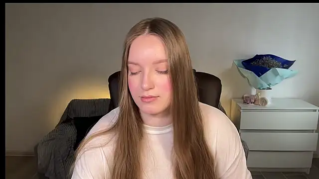 EvaMaddison online show from March 20, 5:45 am