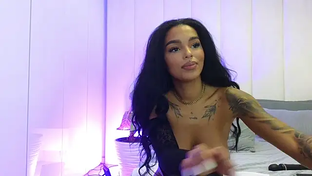 Snapshot of KimiBrown chatting on January 3, 9:15 am KimiBrown online show from January 3, 9:15 am