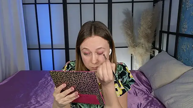BrookeEvans online show from February 7, 3:52 pm
