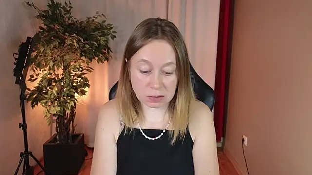 BrookeEvans online show from October 15, 8:53 pm