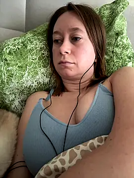 BrookeEvans online show from October 21, 6:47 am