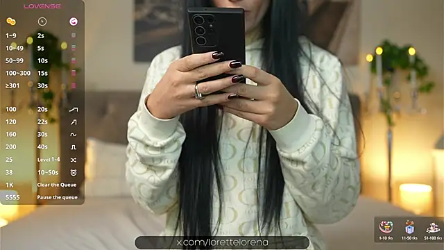 Snapshot of Lorettelorena chatting on December 16, 8:05 pm Lorettelorena online show from December 16, 8:05 pm