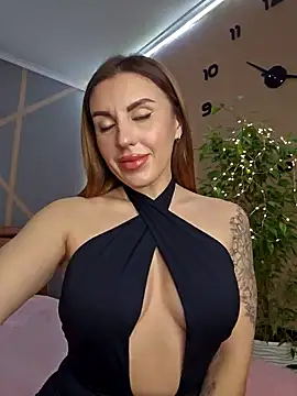 Kalli Fornia online show from December 10, 8:19 am