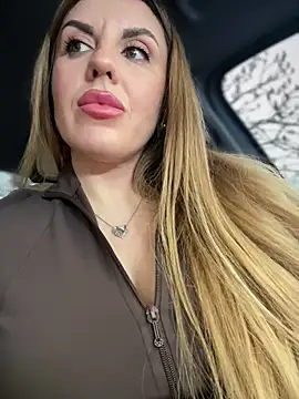 Kalli Fornia online show from November 29, 9:23 am