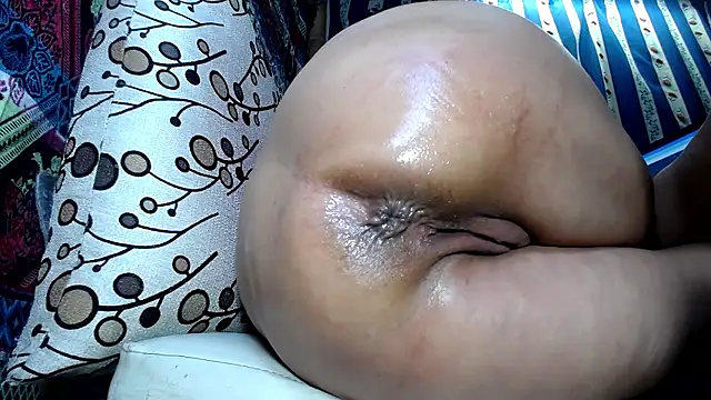 Vanessasweet2304 online show from December 16, 11:54 pm