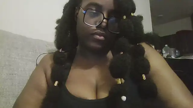 Snapshot of MissCC99 chatting on October 17, 1:53 am MissCC99 online show from October 17, 1:53 am