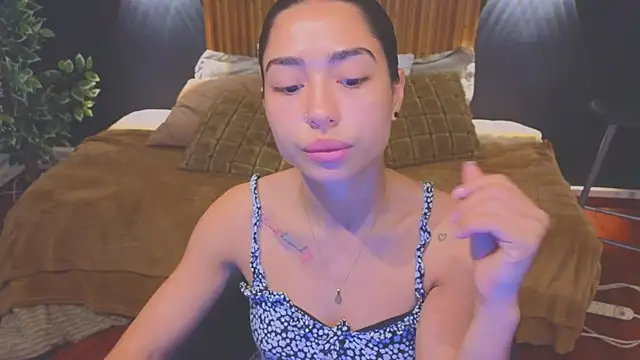 Snapshot of samantha_bss chatting on February 7, 2:15 pm samantha bss online show from February 7, 2:15 pm