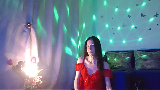 ElysaSun online show from February 8, 5:05 pm