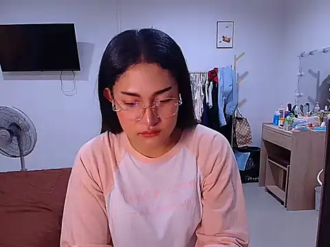 plysaithailand online show from February 21, 8:15 am