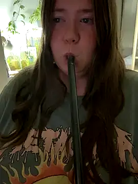 Snapshot of remirann_ chatting on September 22, 5:04 pm remirann  online show from September 22, 5:04 pm