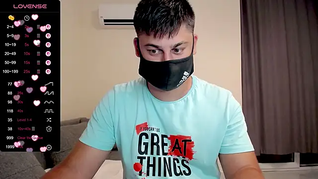 Snapshot of Tomguys chatting on September 18, 4:42 pm Tomguys online show from September 18, 4:42 pm