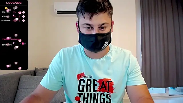 Snapshot of Tomguys chatting on September 23, 3:04 pm Tomguys online show from September 23, 3:04 pm