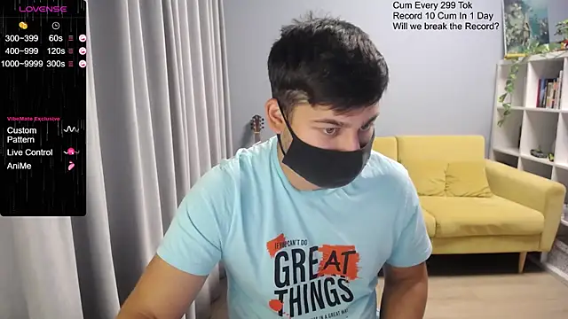 Snapshot of Tomguys chatting on October 25, 8:00 am Tomguys online show from October 25, 8:00 am