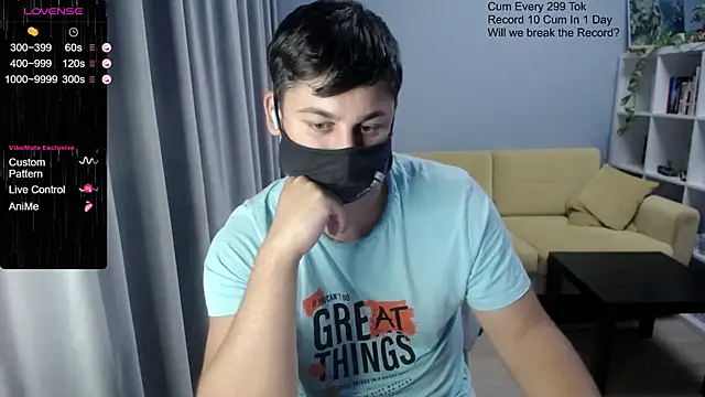 Snapshot of Tomguys chatting on October 26, 8:15 pm Tomguys online show from October 26, 8:15 pm