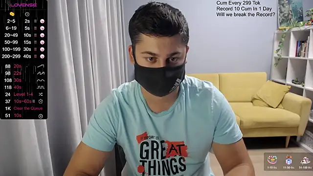 Snapshot of Tomguys chatting on October 27, 11:25 am Tomguys online show from October 27, 11:25 am