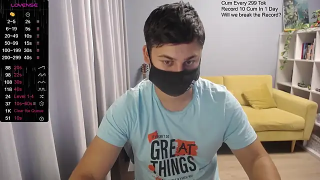 Snapshot of Tomguys chatting on October 28, 7:23 am Tomguys online show from October 28, 7:23 am