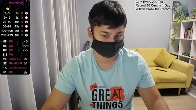 Snapshot of Tomguys chatting on October 29, 7:32 am Tomguys online show from October 29, 7:32 am