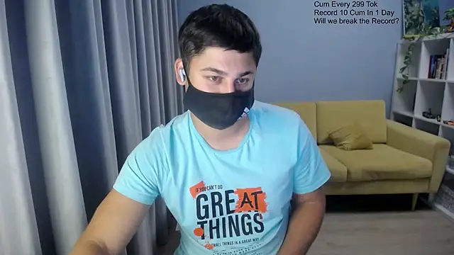 Snapshot of Tomguys chatting on October 29, 7:37 pm Tomguys online show from October 29, 7:37 pm