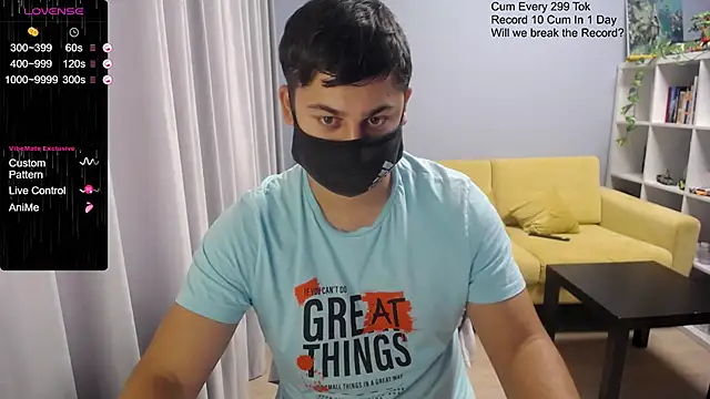 Snapshot of Tomguys chatting on October 31, 8:26 am Tomguys online show from October 31, 8:26 am