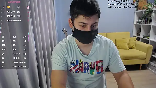 Snapshot of Tomguys chatting on March 1, 8:16 am Tomguys online show from March 1, 8:16 am