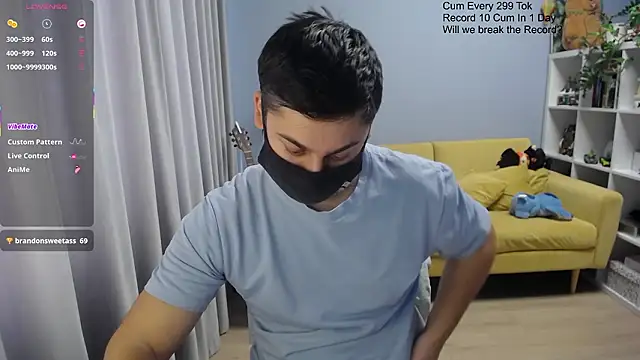 Snapshot of Tomguys chatting on March 2, 7:15 am Tomguys online show from March 2, 7:15 am